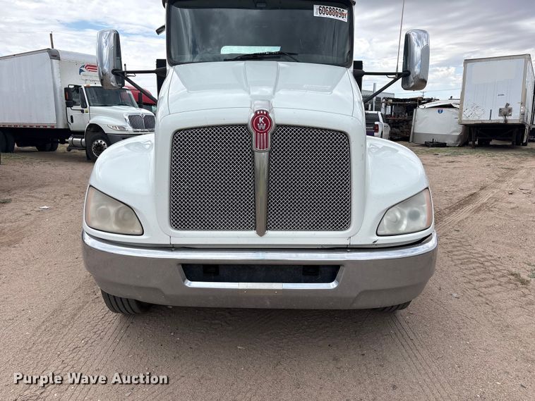 image for item YA4151 2013 Kenworth T370 utility / service truck