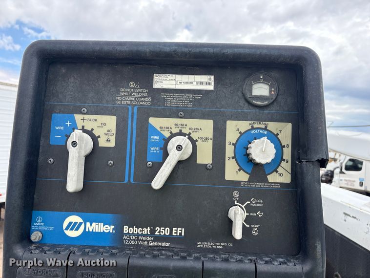 image for item YA4151 2013 Kenworth T370 utility / service truck