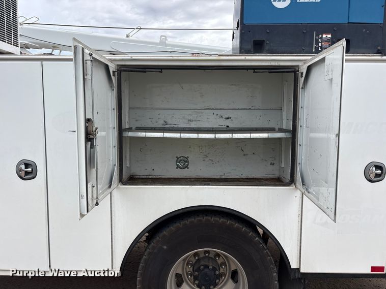 image for item YA4151 2013 Kenworth T370 utility / service truck