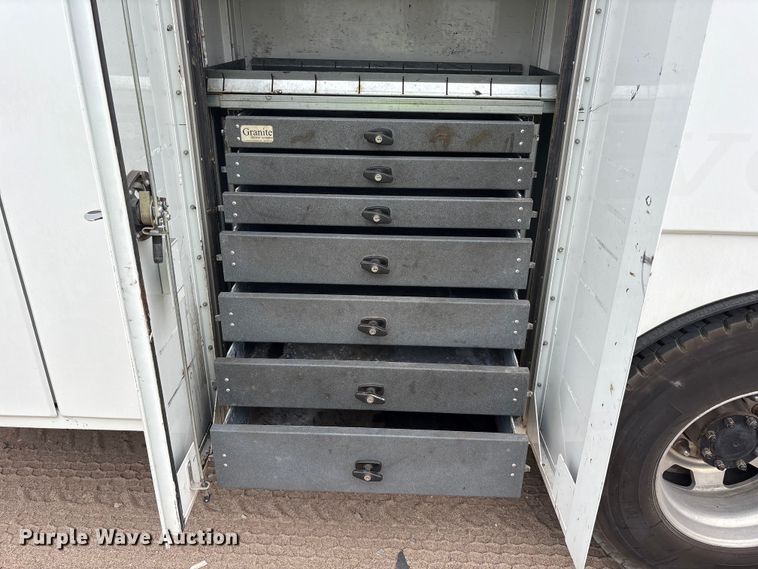 image for item YA4151 2013 Kenworth T370 utility / service truck