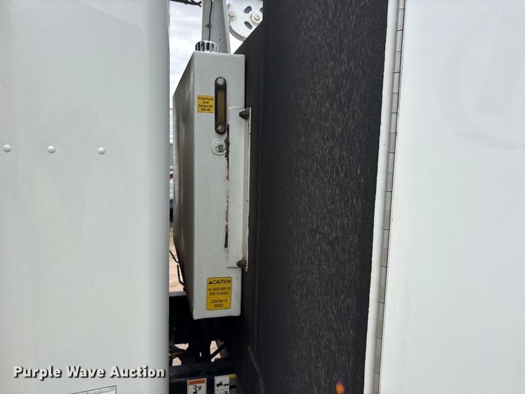 image for item YA4151 2013 Kenworth T370 utility / service truck