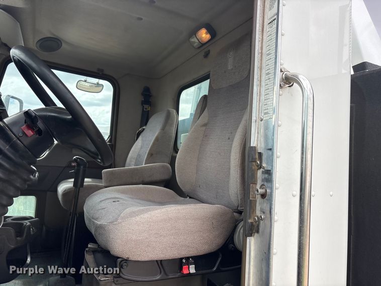 image for item YA4151 2013 Kenworth T370 utility / service truck