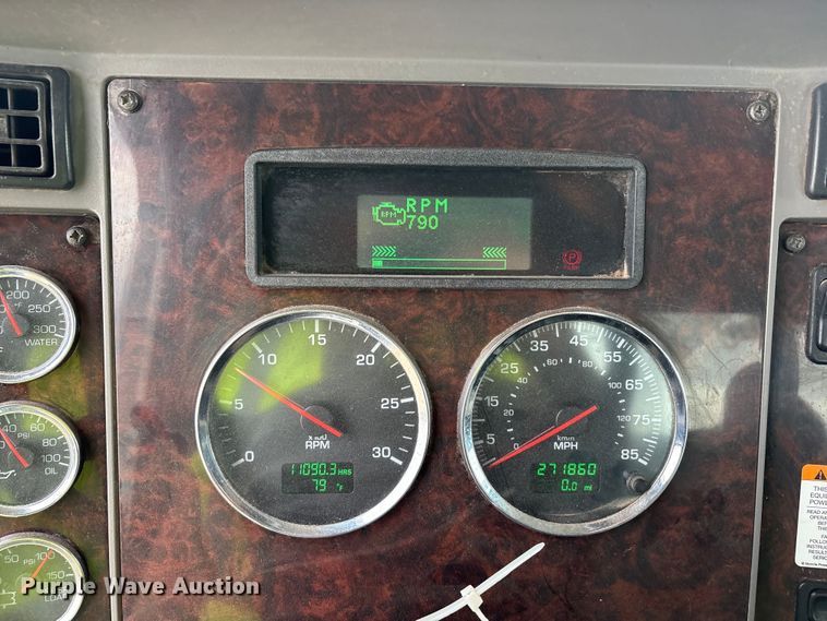 image for item YA4151 2013 Kenworth T370 utility / service truck