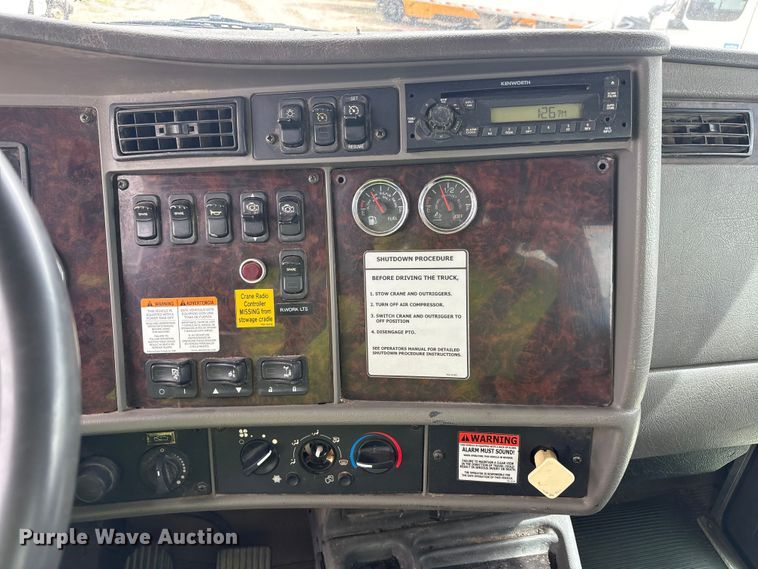 image for item YA4151 2013 Kenworth T370 utility / service truck