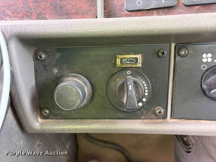 image for item YA4151 2013 Kenworth T370 utility / service truck