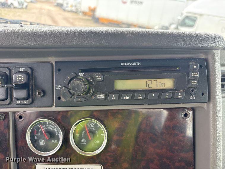 image for item YA4151 2013 Kenworth T370 utility / service truck