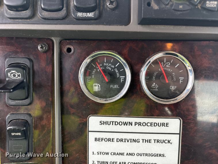image for item YA4151 2013 Kenworth T370 utility / service truck