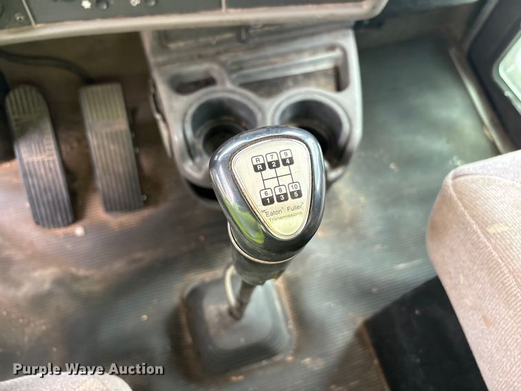 image for item YA4151 2013 Kenworth T370 utility / service truck