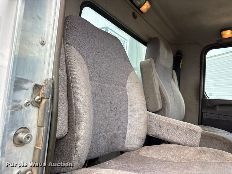 image for item YA4151 2013 Kenworth T370 utility / service truck