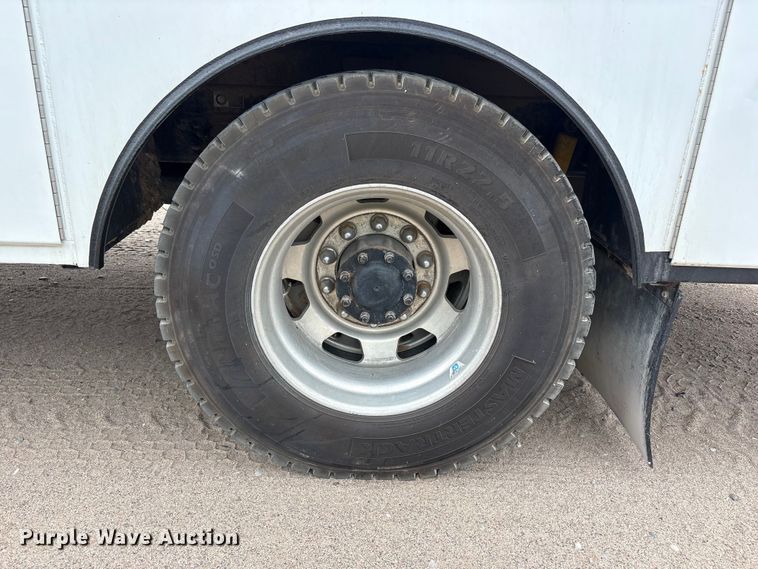 image for item YA4151 2013 Kenworth T370 utility / service truck