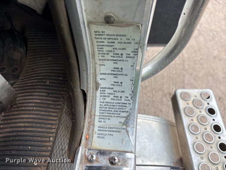 image for item YA4151 2013 Kenworth T370 utility / service truck