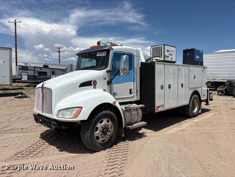 2013 Kenworth T370 utility / service truck