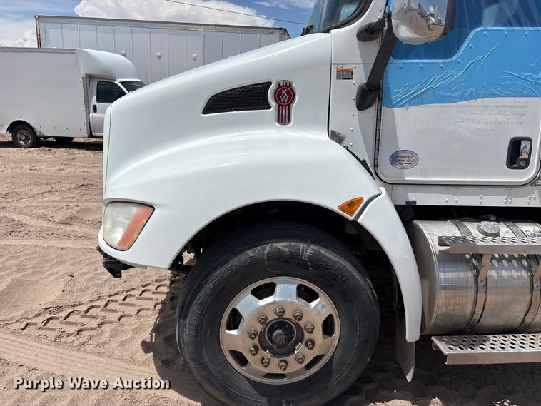 image for item YA4152 2013 Kenworth T370 utility / service truck