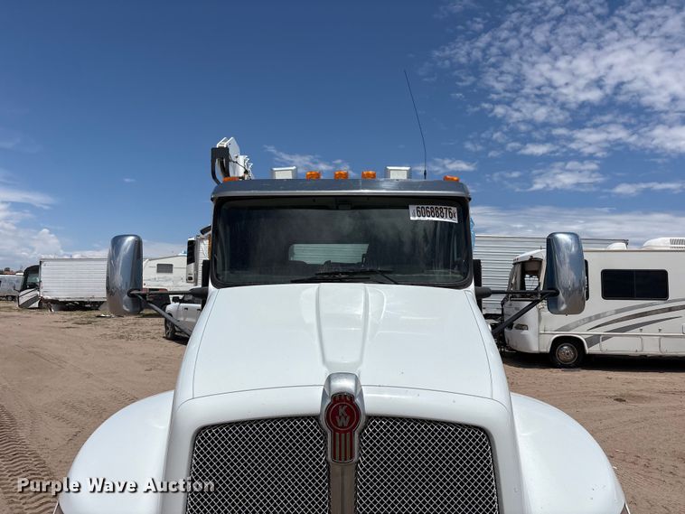 image for item YA4152 2013 Kenworth T370 utility / service truck