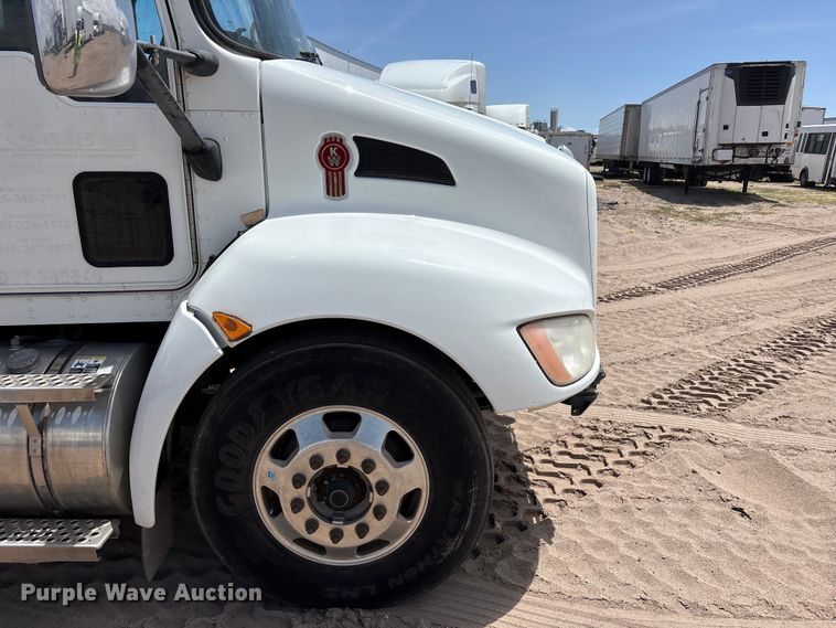 image for item YA4152 2013 Kenworth T370 utility / service truck