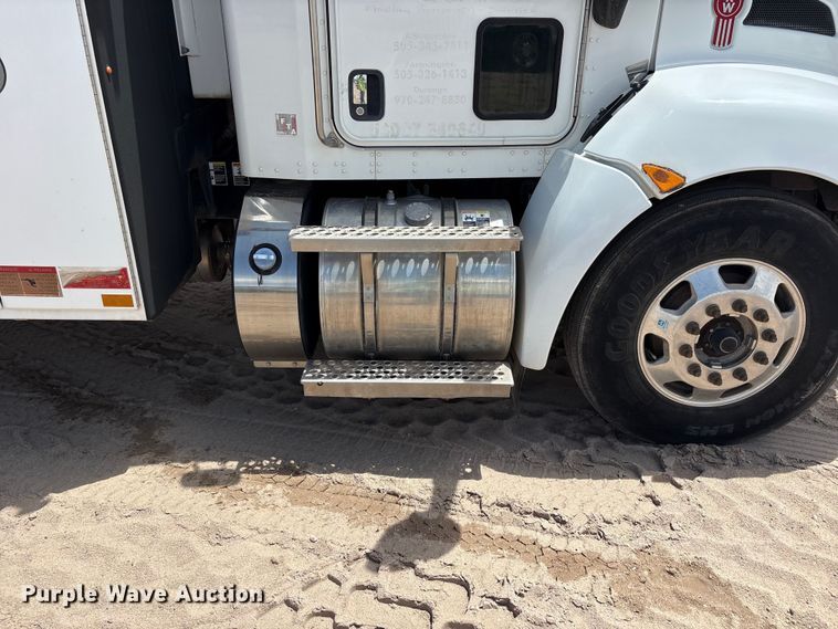 image for item YA4152 2013 Kenworth T370 utility / service truck