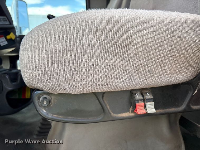 image for item YA4152 2013 Kenworth T370 utility / service truck