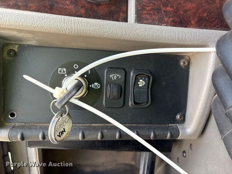 image for item YA4152 2013 Kenworth T370 utility / service truck