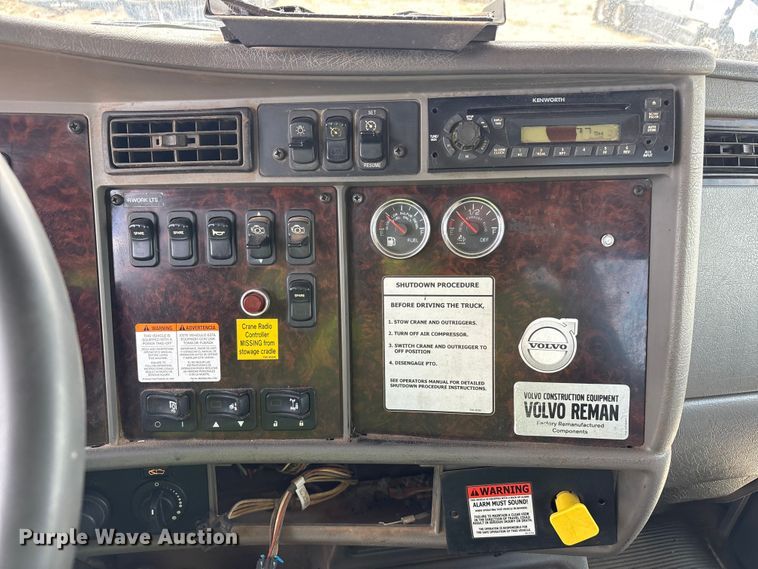 image for item YA4152 2013 Kenworth T370 utility / service truck