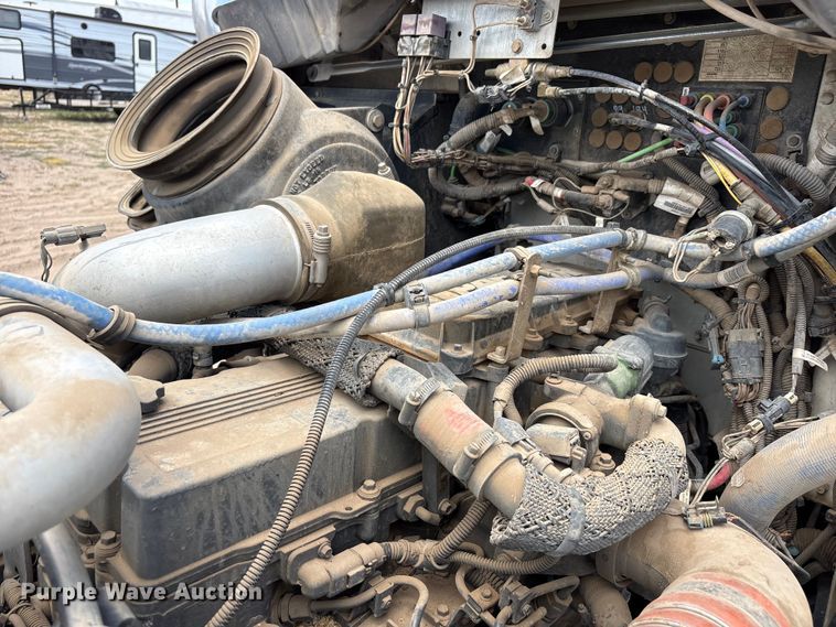 image for item YA4152 2013 Kenworth T370 utility / service truck