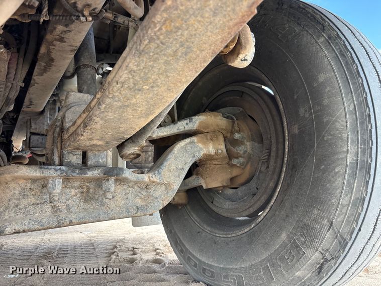 image for item YA4152 2013 Kenworth T370 utility / service truck