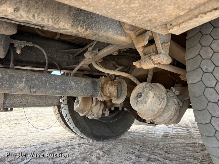 image for item YA4152 2013 Kenworth T370 utility / service truck
