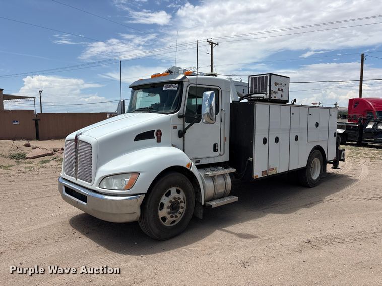 2016 Kenworth T370 utility / service truck