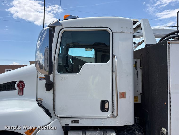 image for item YA4153 2016 Kenworth T370 utility / service truck