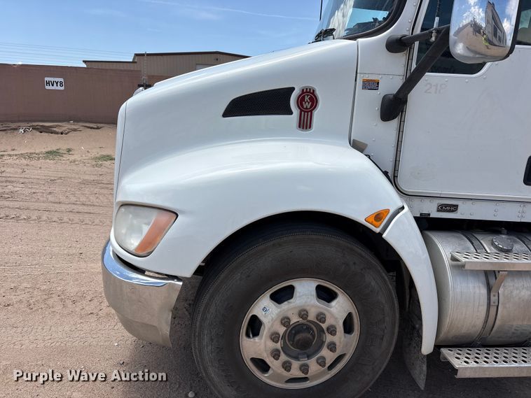 image for item YA4153 2016 Kenworth T370 utility / service truck