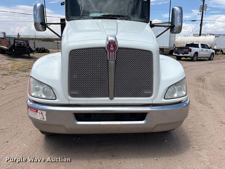 image for item YA4153 2016 Kenworth T370 utility / service truck