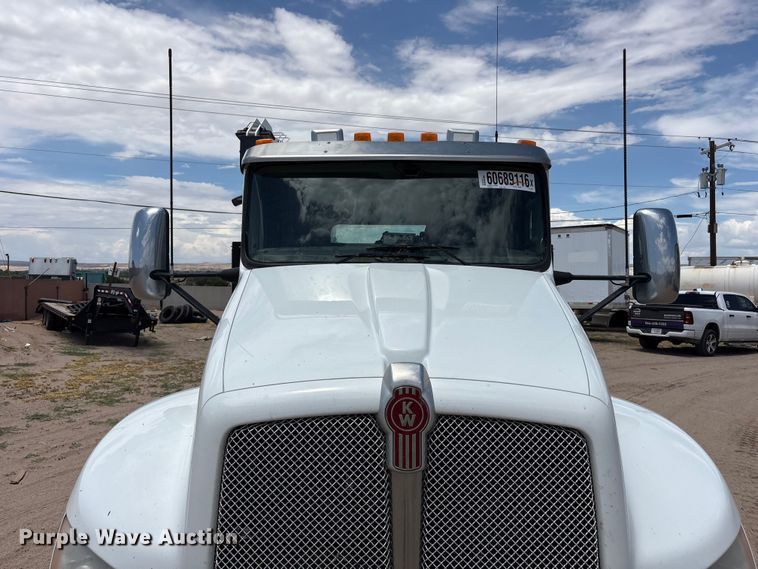 image for item YA4153 2016 Kenworth T370 utility / service truck