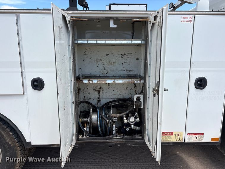 image for item YA4153 2016 Kenworth T370 utility / service truck