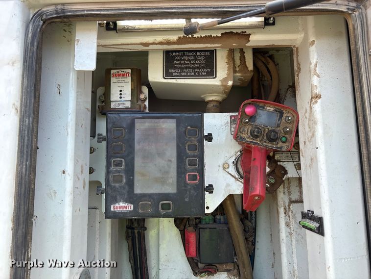 image for item YA4153 2016 Kenworth T370 utility / service truck