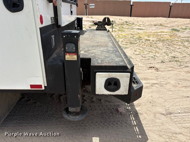 image for item YA4153 2016 Kenworth T370 utility / service truck