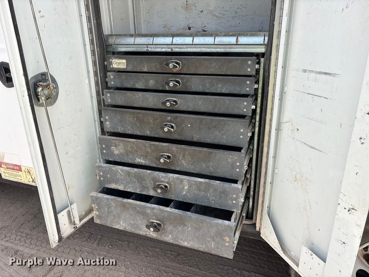 image for item YA4153 2016 Kenworth T370 utility / service truck