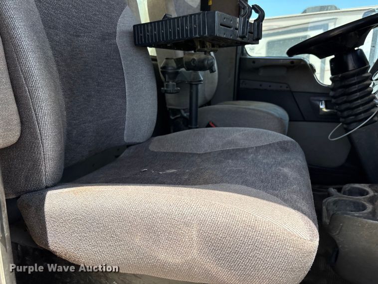 image for item YA4153 2016 Kenworth T370 utility / service truck