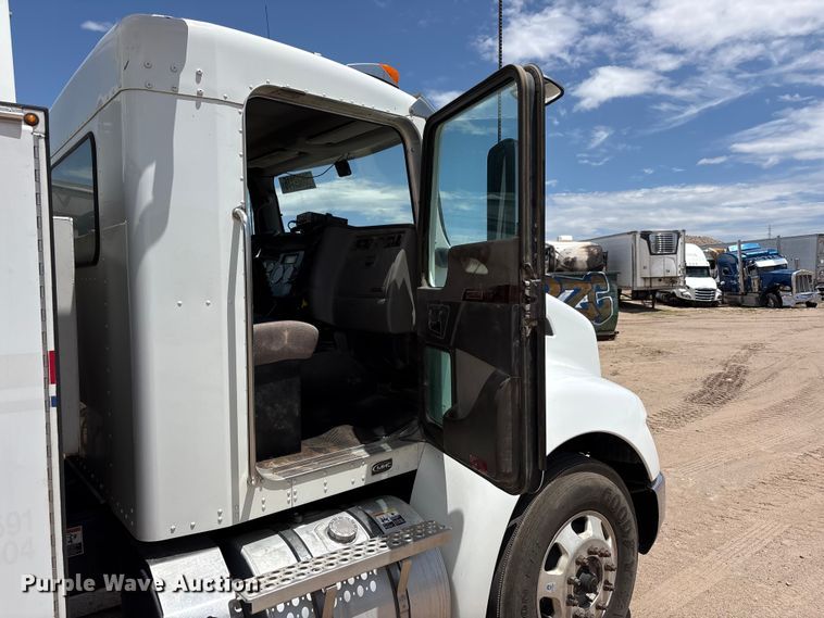 image for item YA4153 2016 Kenworth T370 utility / service truck