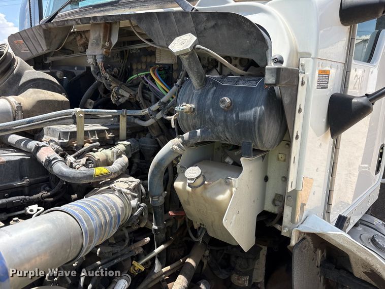 image for item YA4153 2016 Kenworth T370 utility / service truck