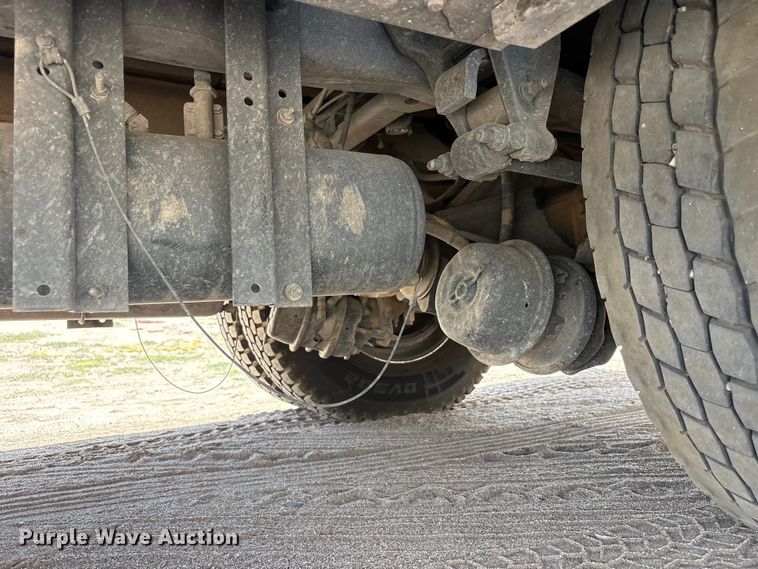 image for item YA4153 2016 Kenworth T370 utility / service truck