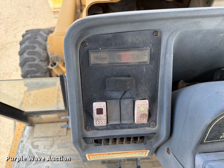 image for item YA4200 1999 Caterpillar 416C backhoe