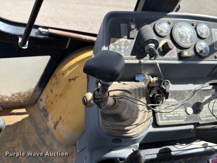 image for item YA4200 1999 Caterpillar 416C backhoe
