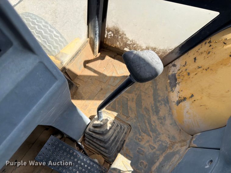 image for item YA4200 1999 Caterpillar 416C backhoe