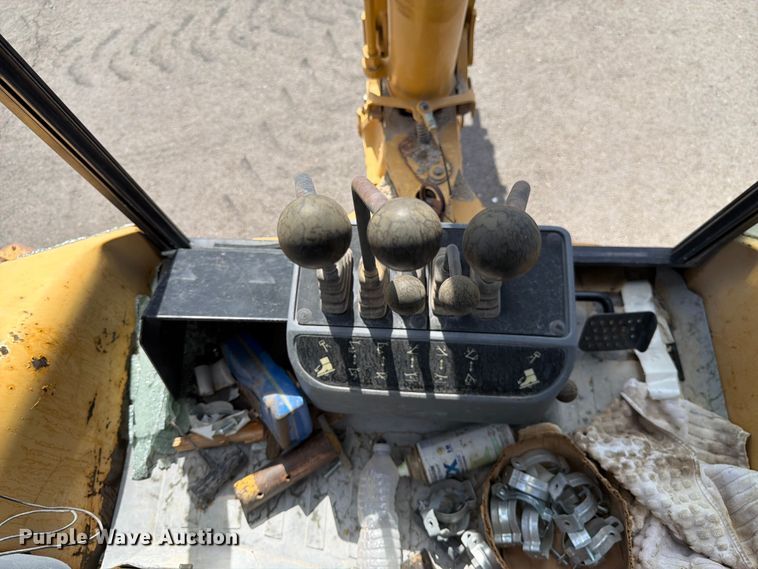 image for item YA4200 1999 Caterpillar 416C backhoe