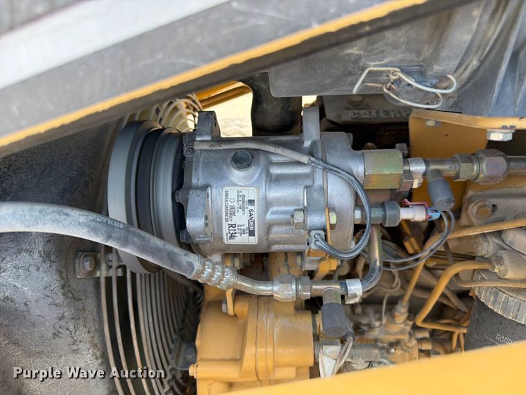 image for item YA4200 1999 Caterpillar 416C backhoe