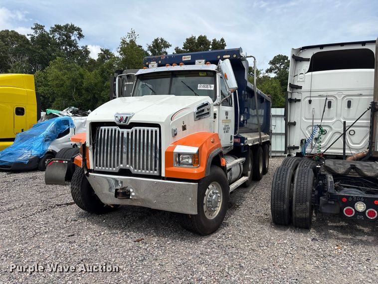 2020 Western Star 4700 dump truck