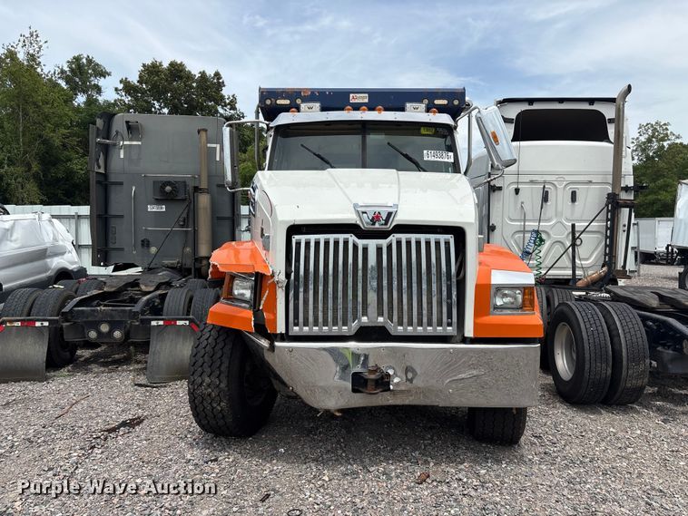 image for item YA4262 2020 Western Star 4700 dump truck