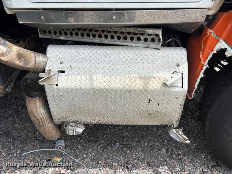 image for item YA4262 2020 Western Star 4700 dump truck