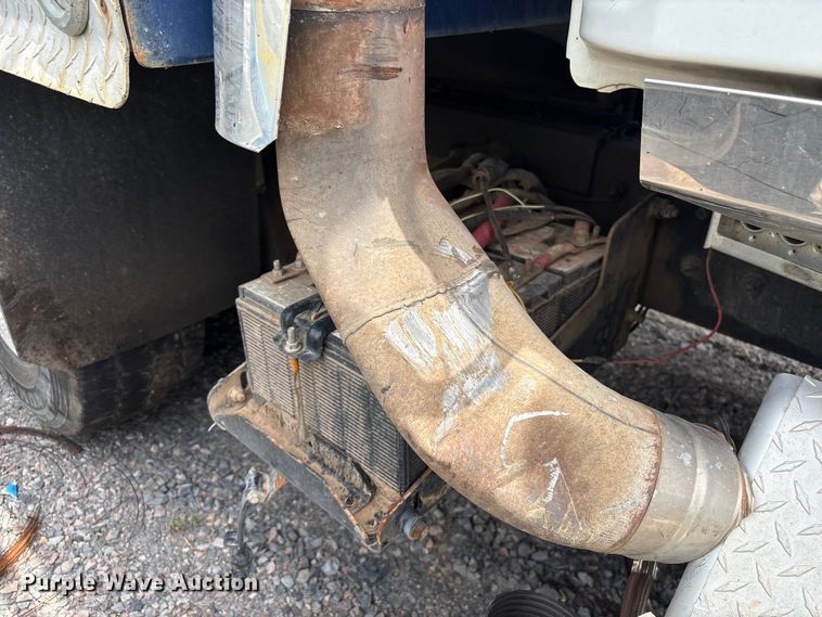 image for item YA4262 2020 Western Star 4700 dump truck