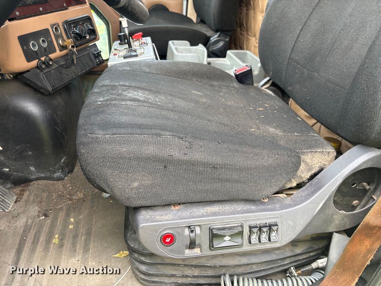 image for item YA4262 2020 Western Star 4700 dump truck
