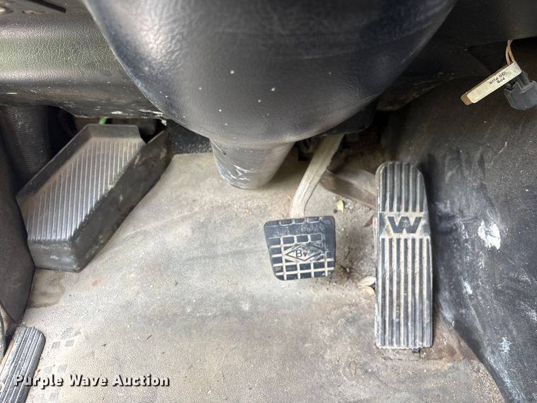 image for item YA4262 2020 Western Star 4700 dump truck